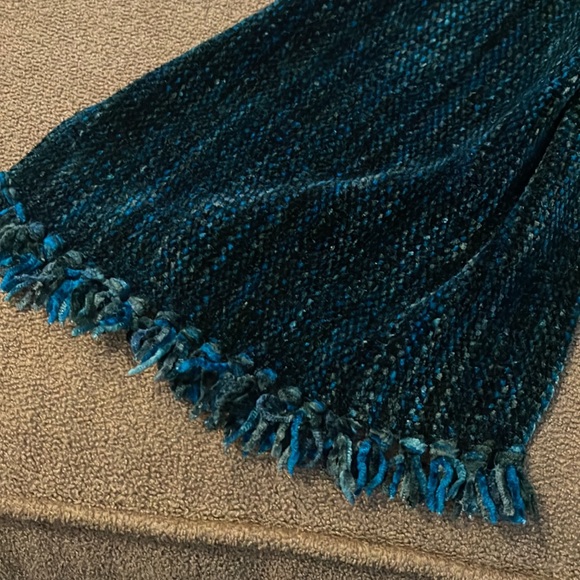 Unbranded Velvety Feel Soft Teal Green Winter Scarf (TD) - Picture 2 of 3